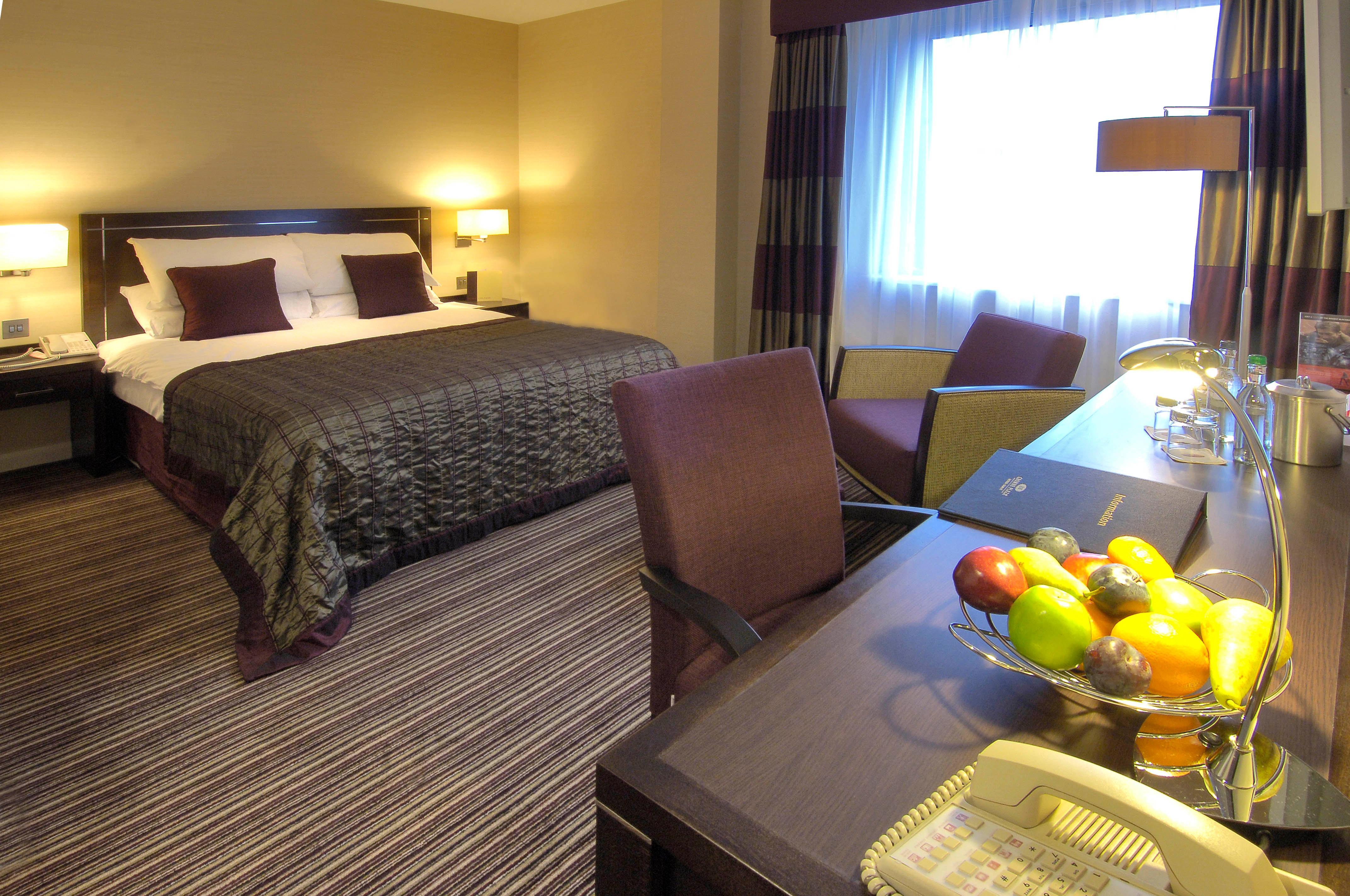 คราวน์ พลาซา ลอนดอน - แกตวิค แอร์พอร์ต Hotel ครอว์ลีย์ ภายนอก รูปภาพ