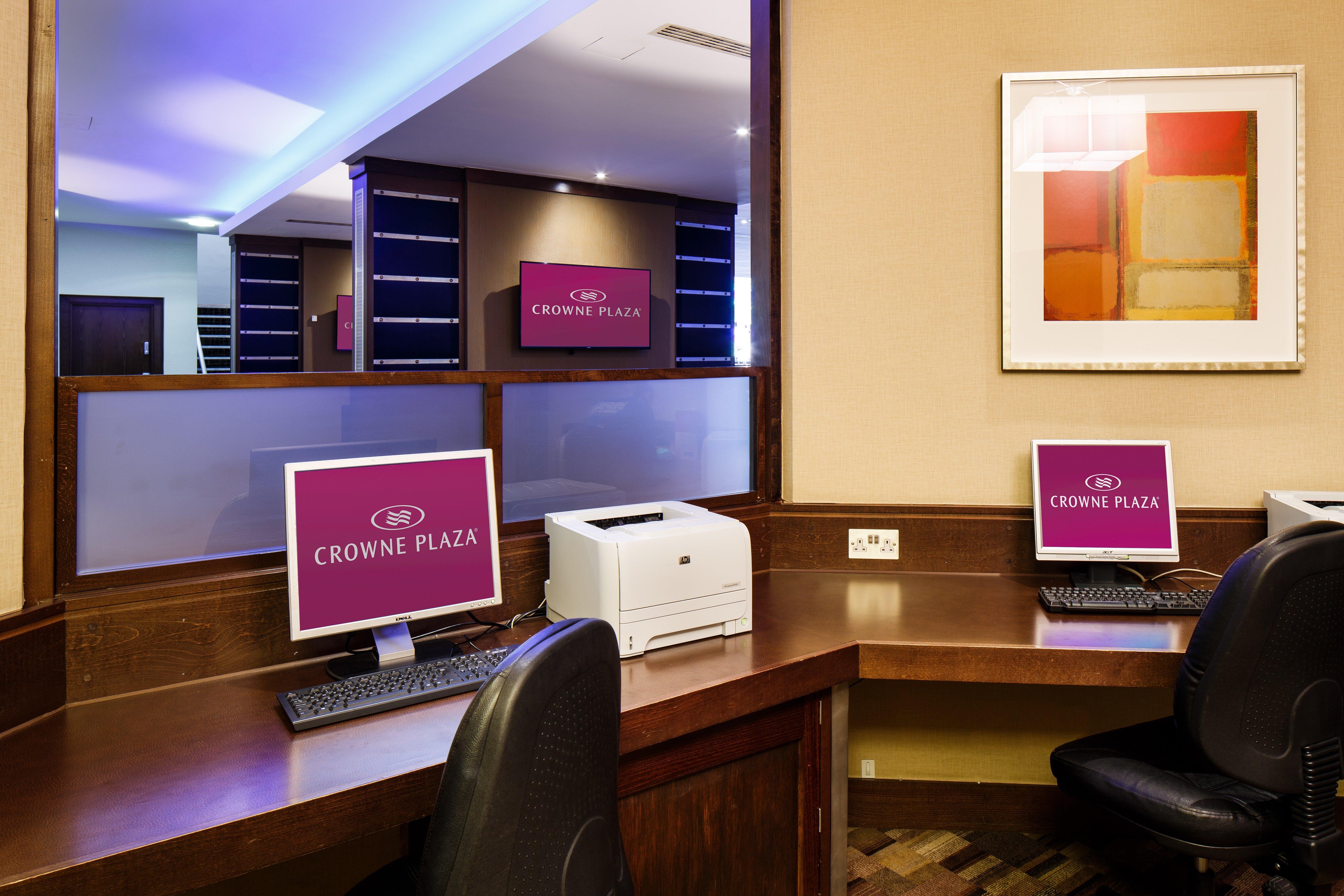 คราวน์ พลาซา ลอนดอน - แกตวิค แอร์พอร์ต Hotel ครอว์ลีย์ ภายนอก รูปภาพ