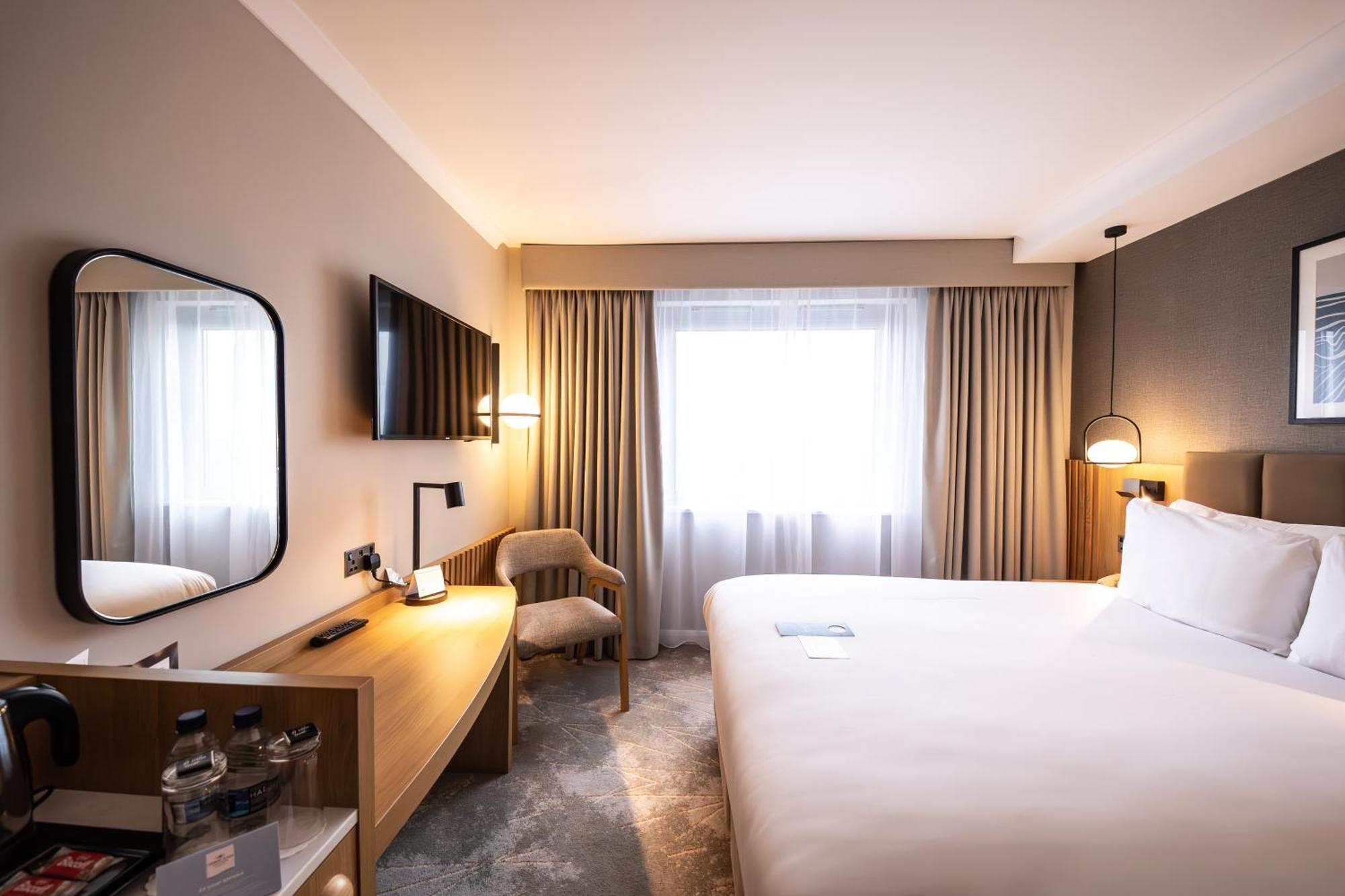 คราวน์ พลาซา ลอนดอน - แกตวิค แอร์พอร์ต Hotel ครอว์ลีย์ ภายนอก รูปภาพ