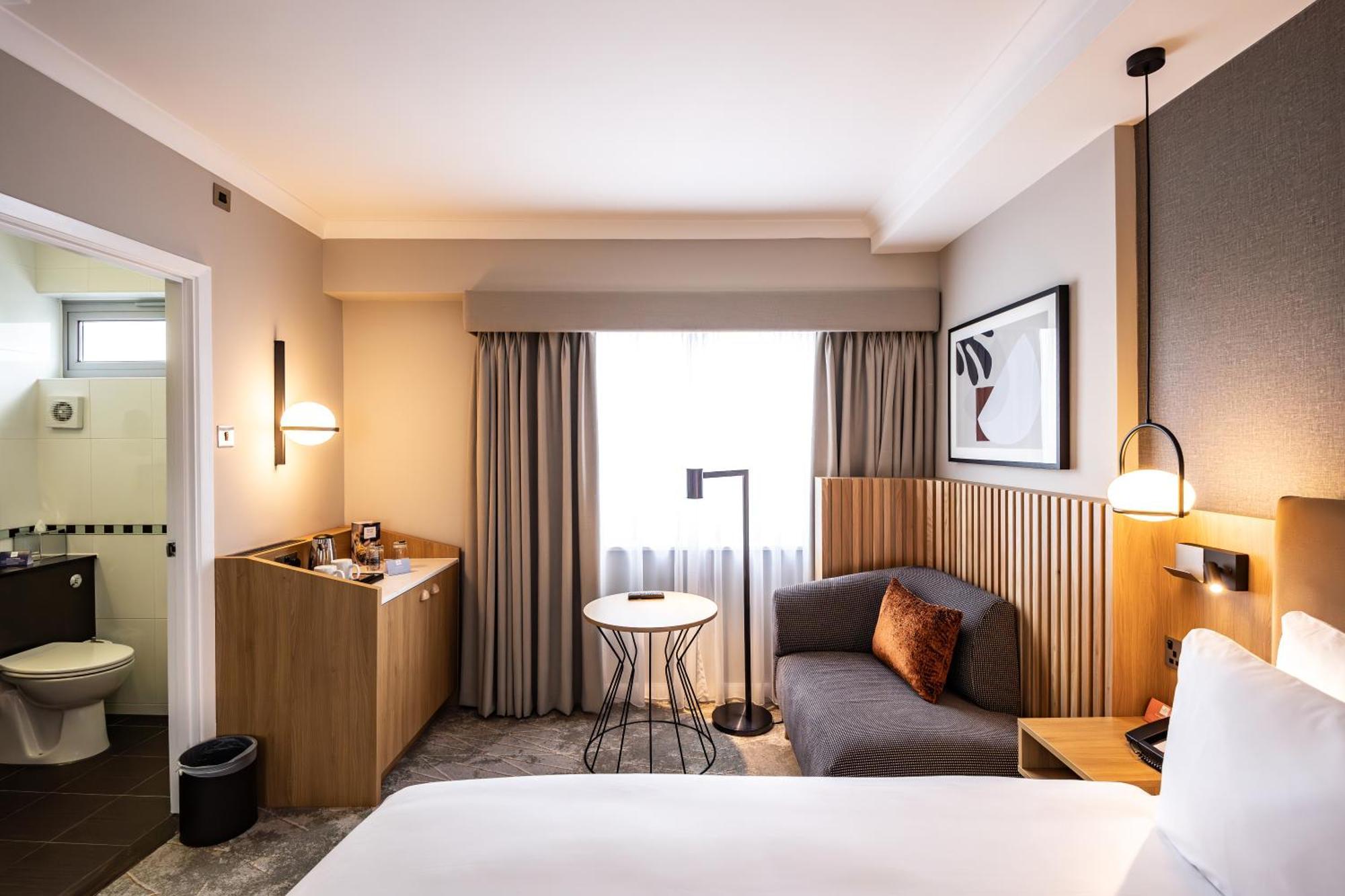 คราวน์ พลาซา ลอนดอน - แกตวิค แอร์พอร์ต Hotel ครอว์ลีย์ ภายนอก รูปภาพ