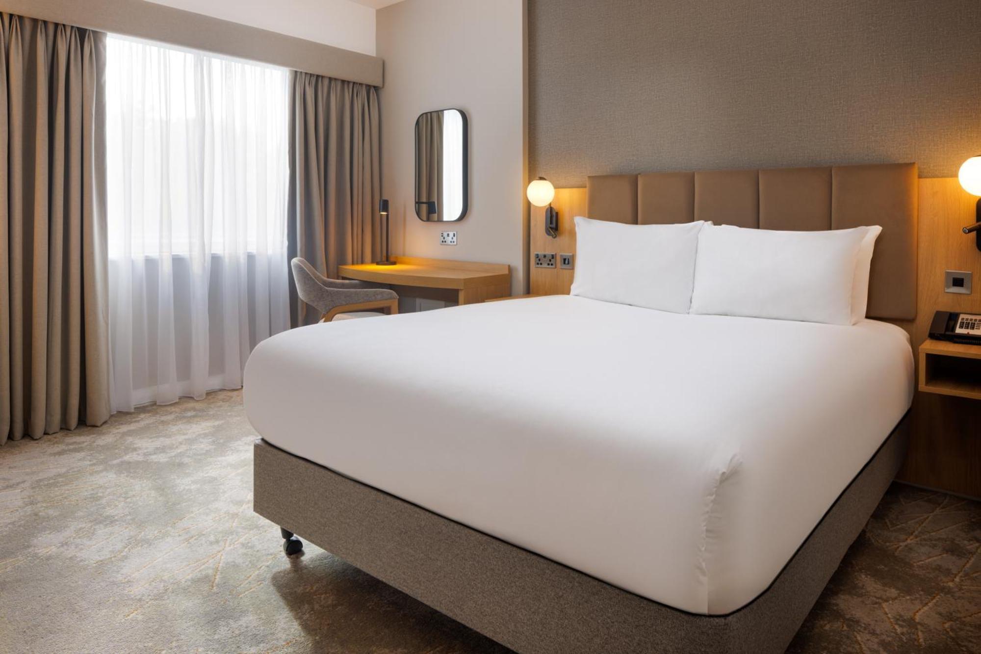 คราวน์ พลาซา ลอนดอน - แกตวิค แอร์พอร์ต Hotel ครอว์ลีย์ ภายนอก รูปภาพ
