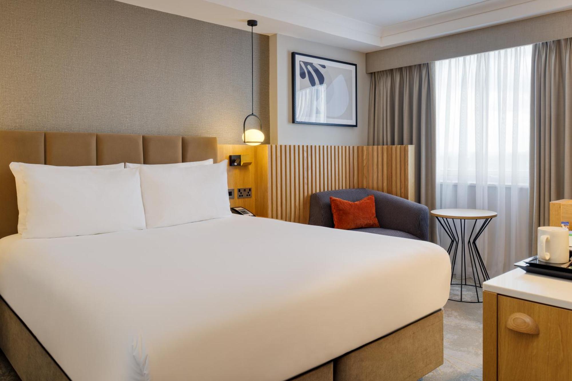 คราวน์ พลาซา ลอนดอน - แกตวิค แอร์พอร์ต Hotel ครอว์ลีย์ ภายนอก รูปภาพ